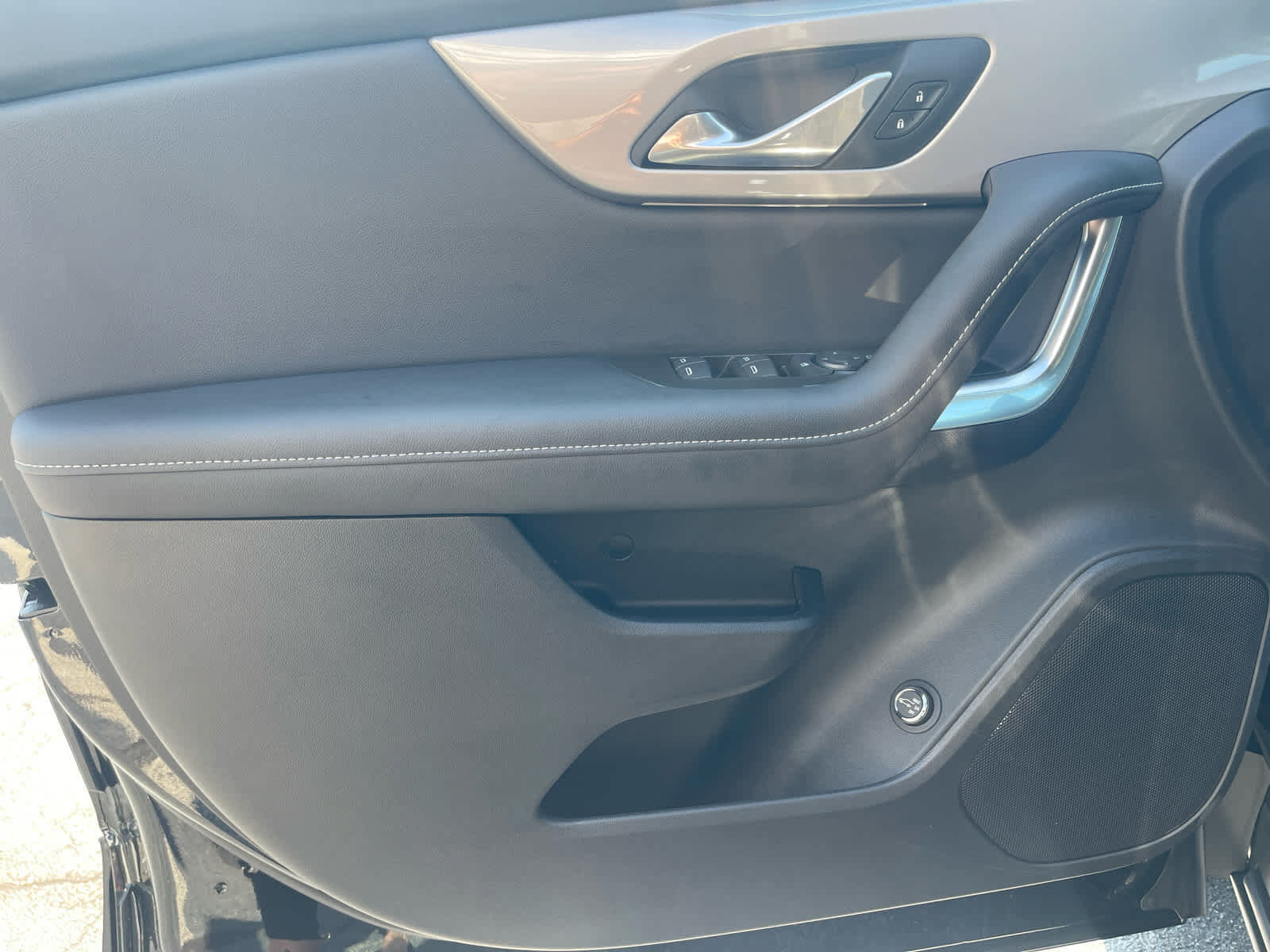 New 2026 Chevrolet Blazer LT w/ Convenience Package FWD image 10