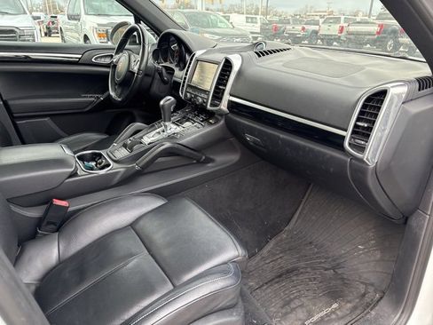 Used 2014 Porsche Cayenne image 10