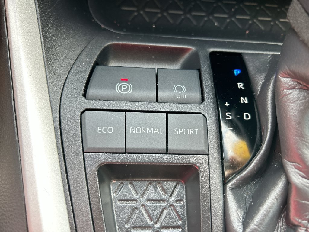 Used 2024 Toyota RAV4 LE FWD image 32