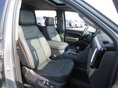Certified 2026 GMC Sierra 1500 Denali w/ Denali Reserve Package AWD/4WD image 25