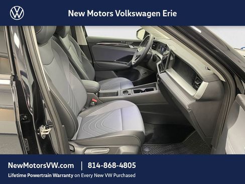 New 2026 Volkswagen Tiguan SE AWD/4WD image 13