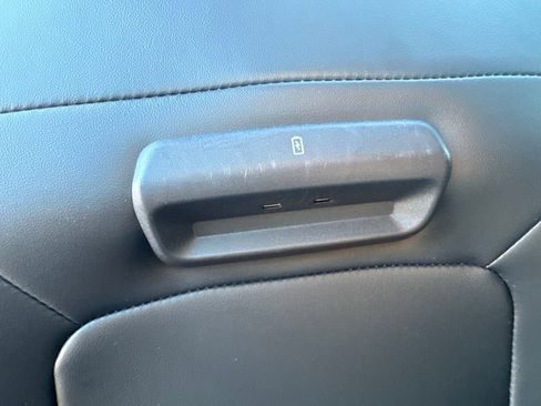 Used 2025 Ford Expedition Tremor AWD/4WD image 38