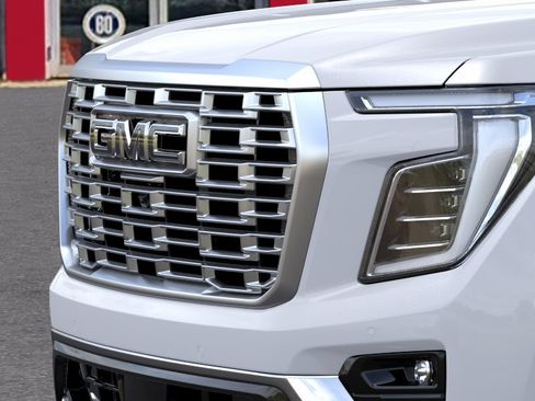 New 2026 GMC Yukon Denali w/ Sun & Power Step Package AWD/4WD image 37