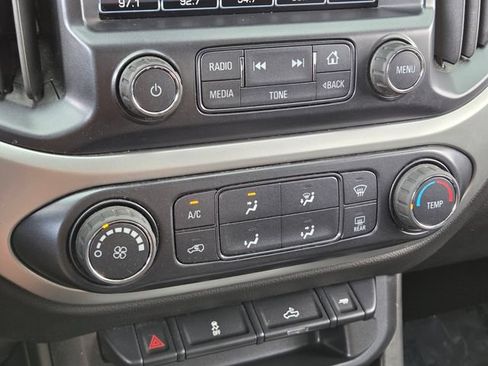 Used 2017 Chevrolet Colorado LT w/ LT Convenience Package RWD image 28