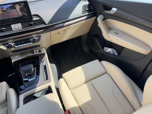 Used 2025 Audi Q5 e Premium Plus w/ Premium Plus Package AWD/4WD image 16