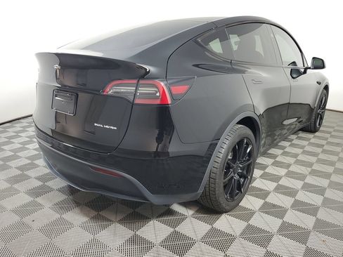 Used 2023 Tesla Model Y Long Range AWD/4WD image 6