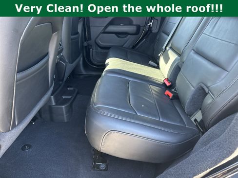 Used 2023 Jeep Wrangler Unlimited Sahara image 24