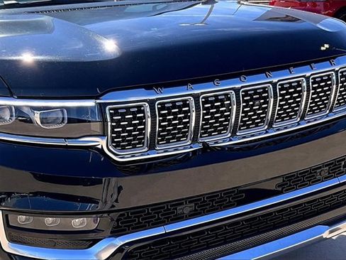 Used 2022 Jeep Grand Wagoneer Series III w/ Rear Seat Video Group 1 image 31