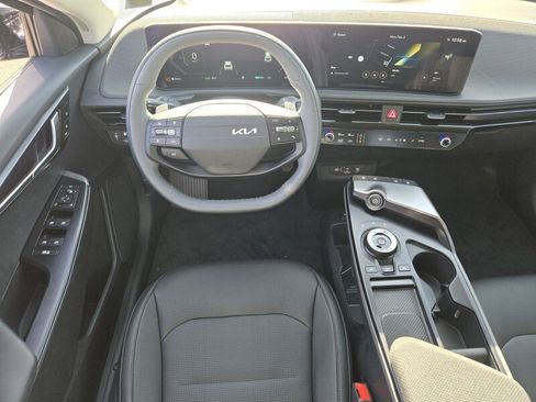 New 2025 Kia EV6 Wind image 8