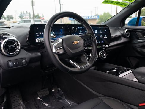 Used 2024 Chevrolet Blazer EV LT image 17