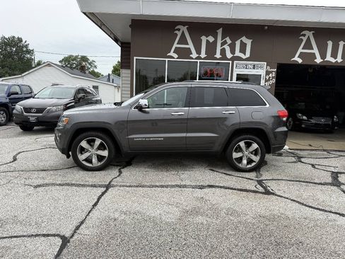Used 2014 Jeep Grand Cherokee Limited w/ Trailer Tow Group IV AWD/4WD image 6