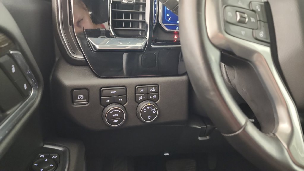 Used 2023 Chevrolet Silverado 1500 LT w/ Safety Package AWD/4WD image 22