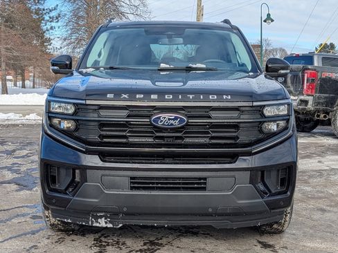 New 2026 Ford Expedition Active image 7