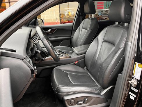 Used 2018 Audi Q7 3.0T Prestige w/ Prestige Package image 9