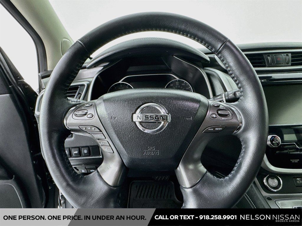 Used 2020 Nissan Murano SL w/ Moonroof Package FWD image 11