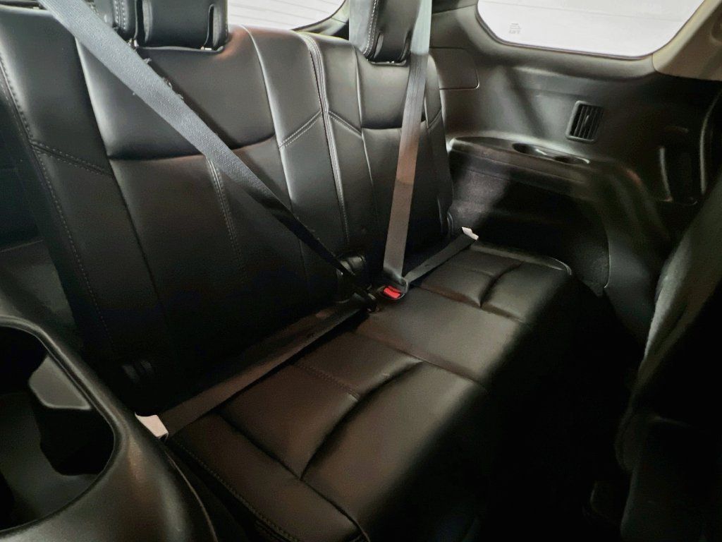 Used 2019 Nissan Pathfinder SL AWD/4WD image 24