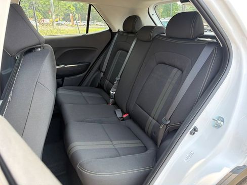 Used 2024 Hyundai Venue SEL FWD image 21