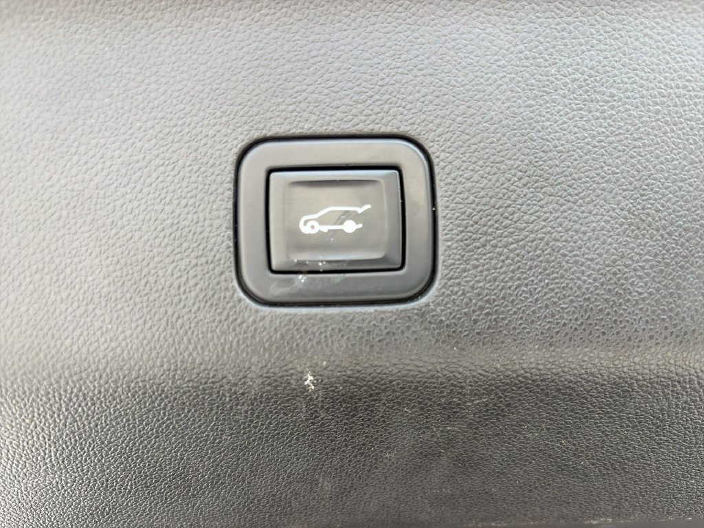 Used 2021 Chevrolet Tahoe Premier RWD image 32