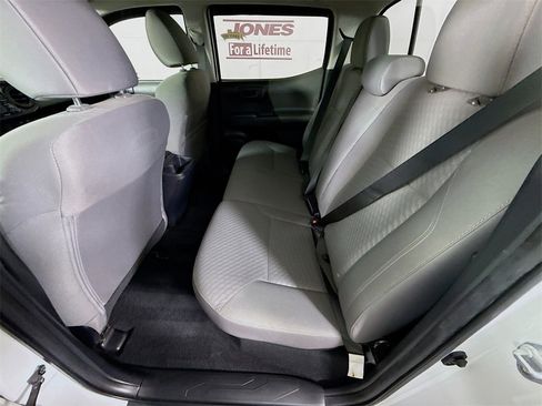 Certified 2022 Toyota Tacoma SR image 26