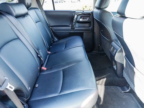 Used 2024 Toyota 4Runner TRD Off-Road Premium image 17