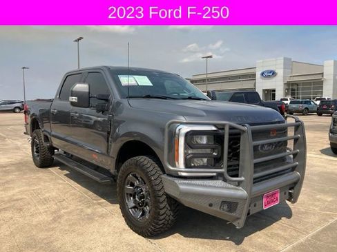 Used 2023 Ford F250 Lariat w/ Sport Appearance Package image 9
