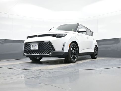 Used 2023 Kia Soul EX image 26