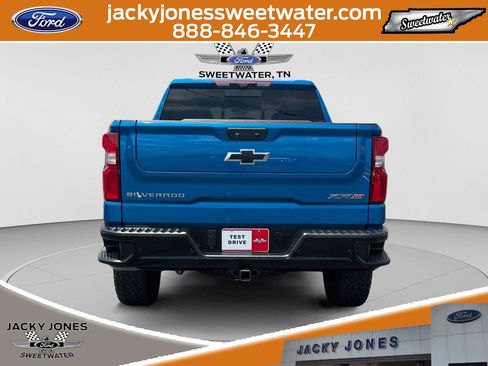 Used 2022 Chevrolet Silverado 1500 ZR2 w/ Technology Package AWD/4WD image 4
