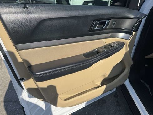 Used 2017 Ford Explorer FWD image 14
