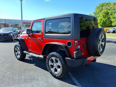 Used 2016 Jeep Wrangler Sahara w/ Dual Top Group AWD/4WD image 8