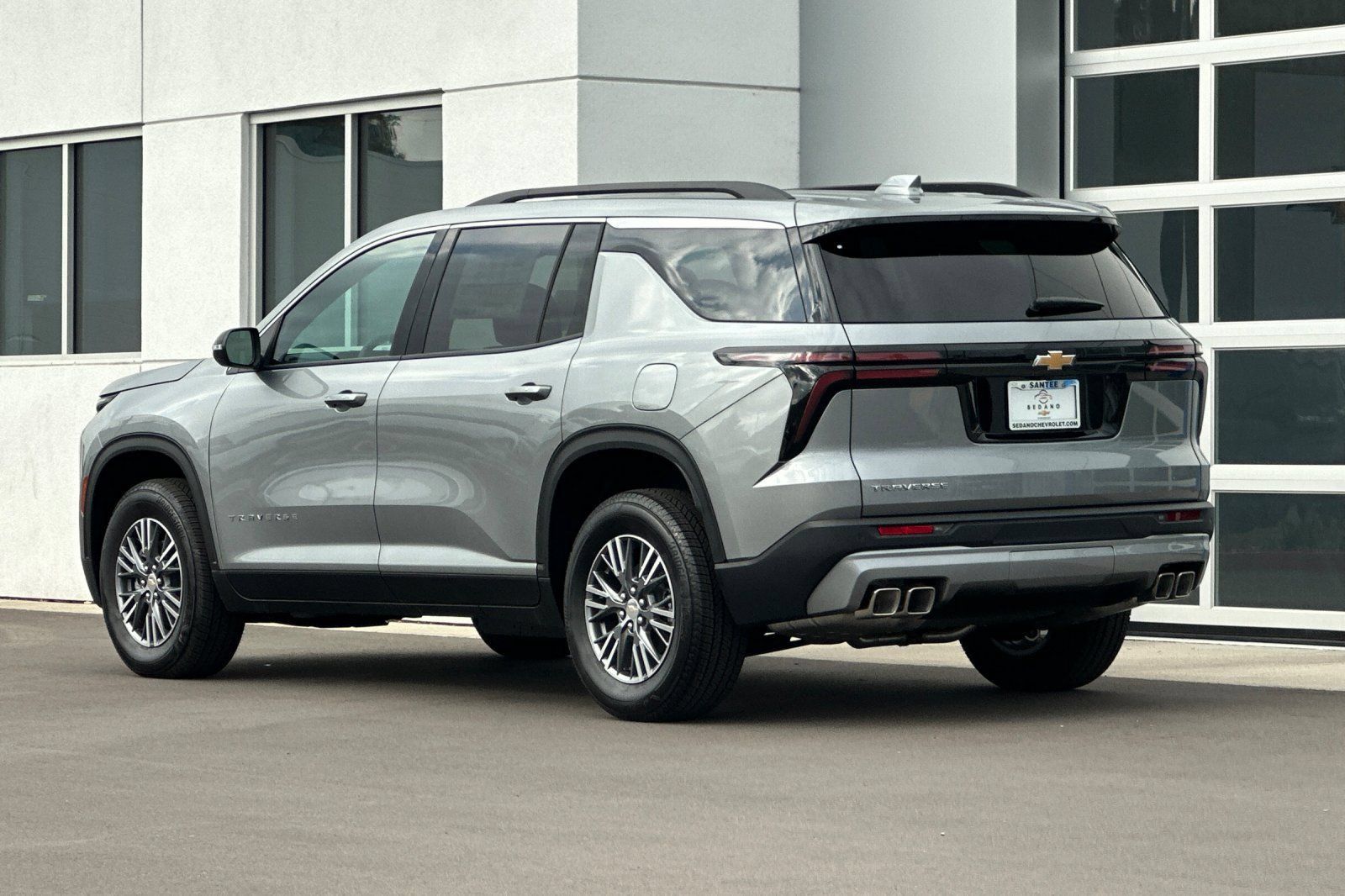 New 2026 Chevrolet Traverse LT w/ LPO, Floor Liner Package FWD image 6