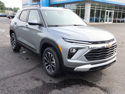 New 2026 Chevrolet TrailBlazer LT w/ Convenience Package AWD/4WD image 2