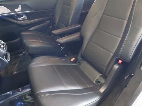 Used 2024 Mercedes-Benz GLS 450 4MATIC image 17
