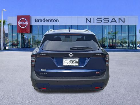 Used 2025 Nissan Kicks SR FWD image 6