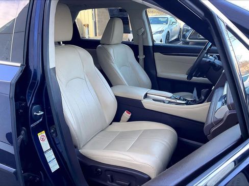 Used 2017 Lexus RX 450h AWD image 8