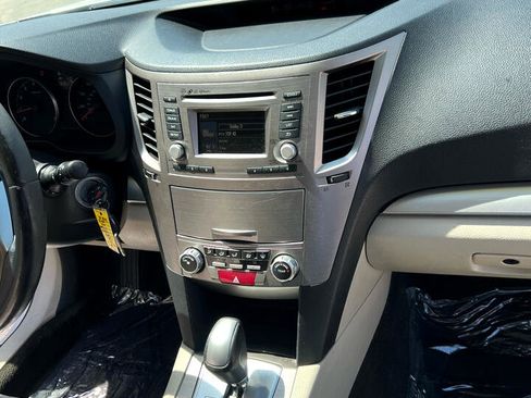 Used 2014 Subaru Outback 2.5i Premium w/ Moonroof Package image 10