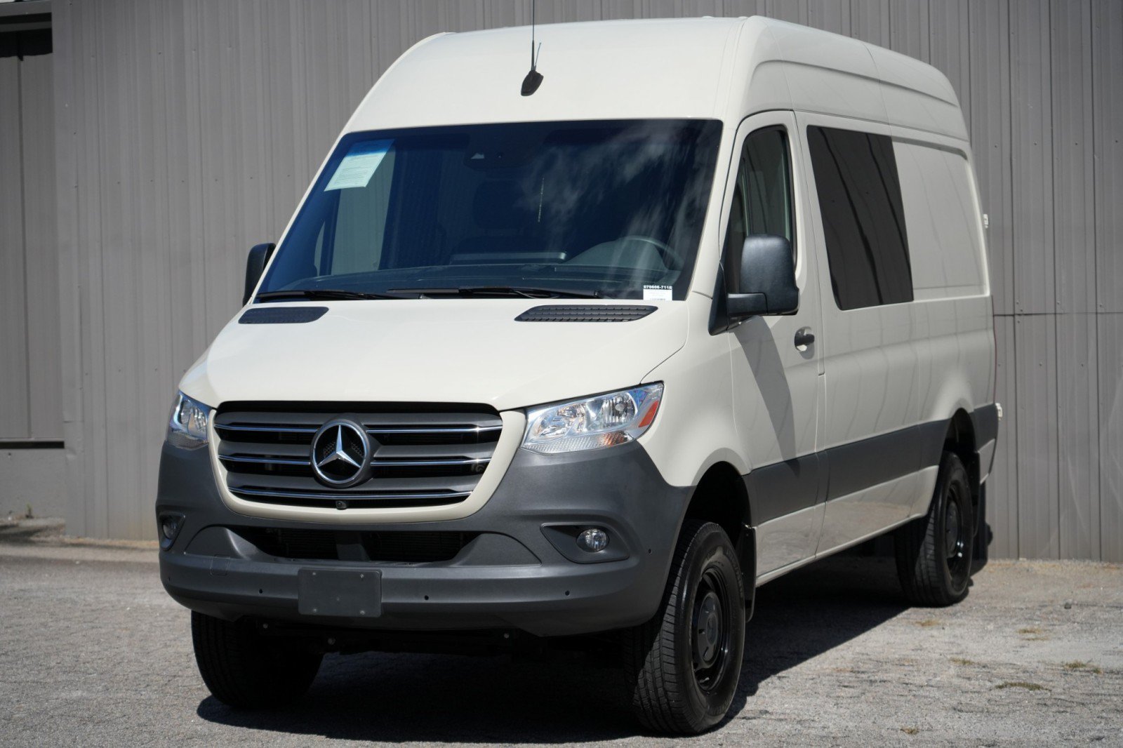 Used 2021 Mercedes-Benz Sprinter 2500 w/ Comfort Plus Package image 39