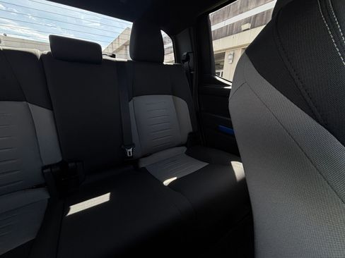 Used 2025 Toyota Tacoma TRD Off-Road image 40