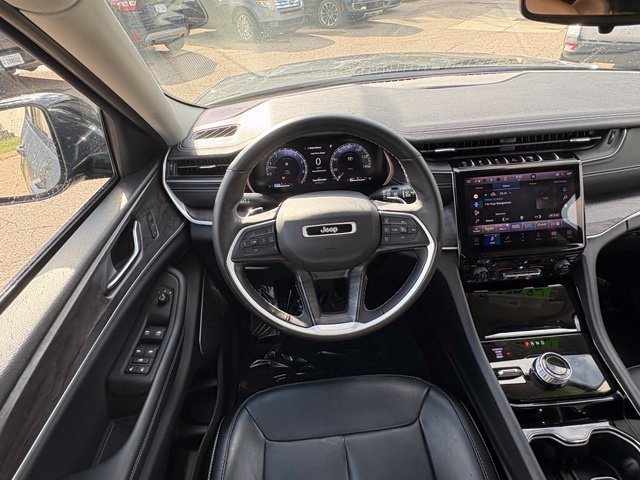 Used 2022 Jeep Grand Cherokee L Limited AWD/4WD image 12