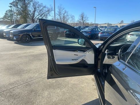 Used 2020 BMW 540i w/ M Sport Package image 6