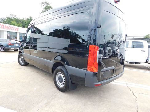 Used 2025 Mercedes-Benz Sprinter 2500 image 39
