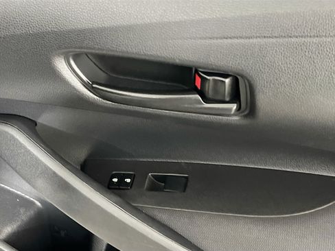 Used 2024 Toyota Corolla LE FWD image 31