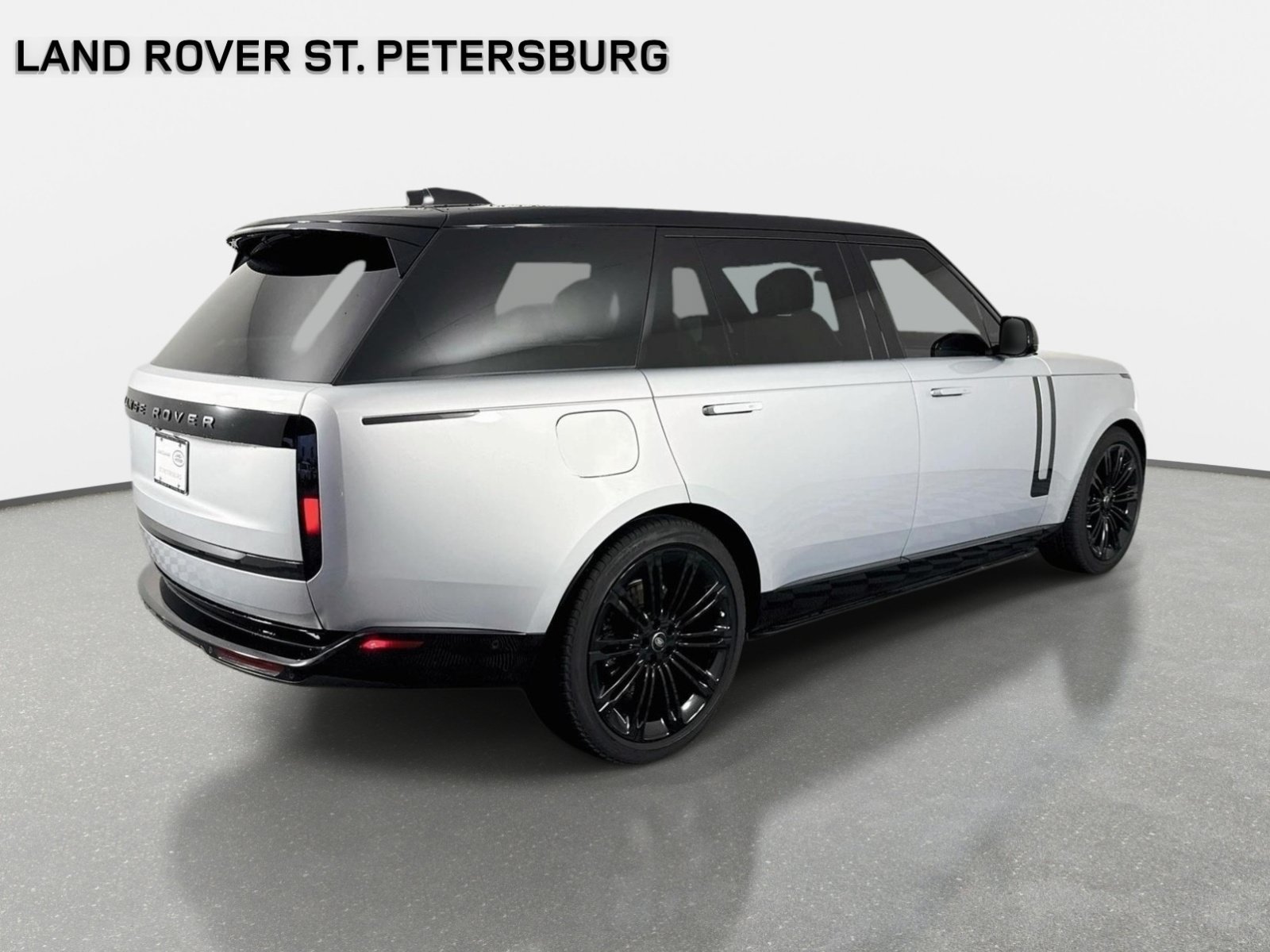 Used 2024 Land Rover Range Rover Long Wheelbase SE AWD/4WD image 5