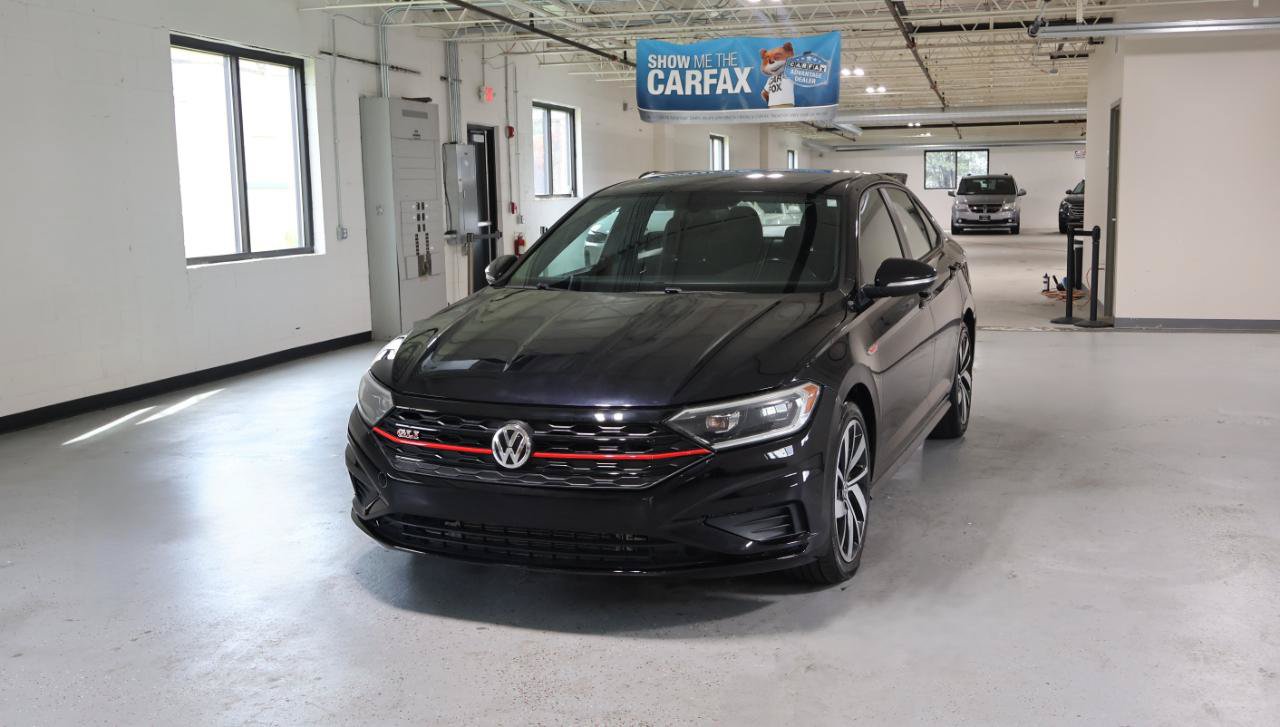 Used 2019 Volkswagen Jetta GLI FWD image 2