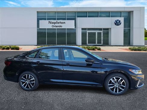 New 2026 Volkswagen Jetta SE image 3