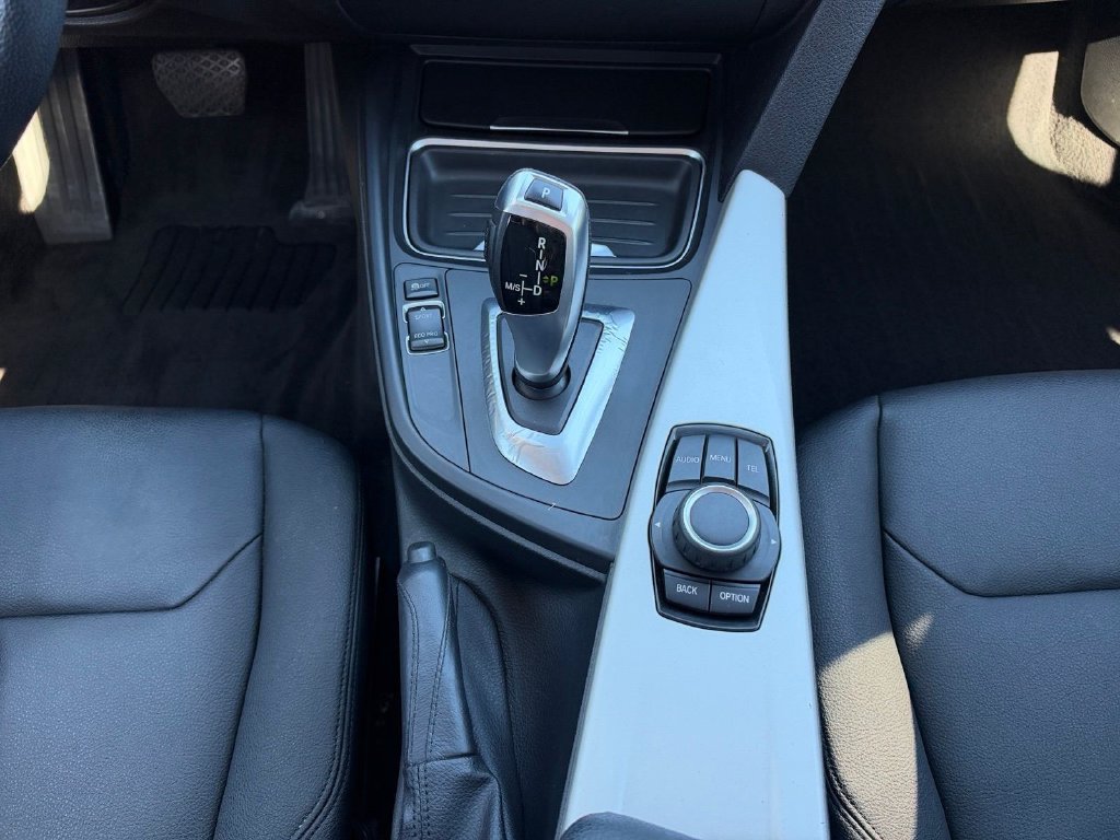 Used 2014 BMW 320i xDrive Sedan AWD/4WD image 16