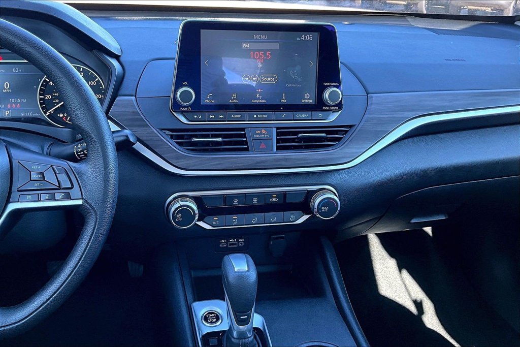 Used 2025 Nissan Altima 2.5 SV FWD image 9