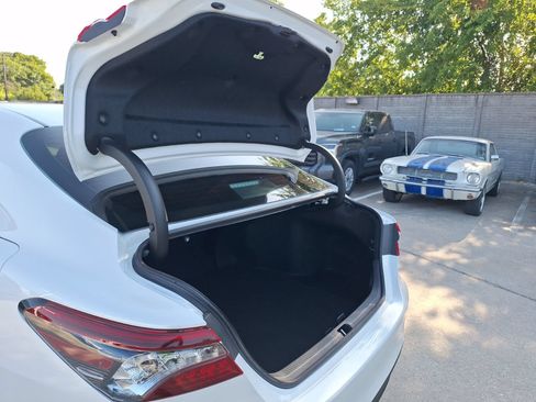 Used 2024 Toyota Camry XLE FWD image 34