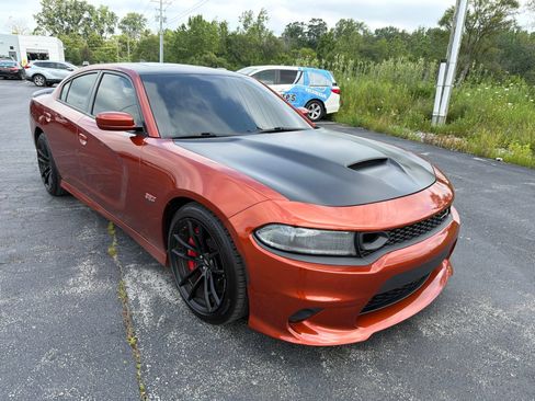 Used 2022 Dodge Charger Scat Pack w/ Dynamics Package RWD image 9