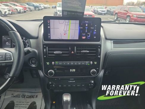 Used 2023 Lexus GX 460 Premium w/ Premium Package image 11