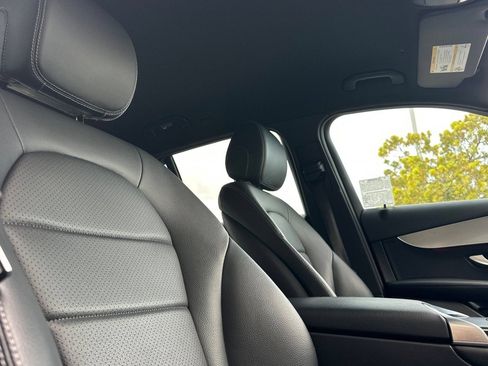 Used 2022 Mercedes-Benz GLC 300 image 16